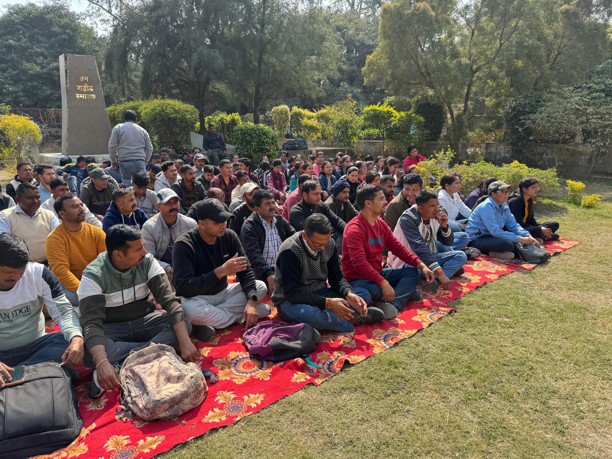 अपनी मांगों को लेकर वन आरक्षियों का धरना प्रदर्शन जारी