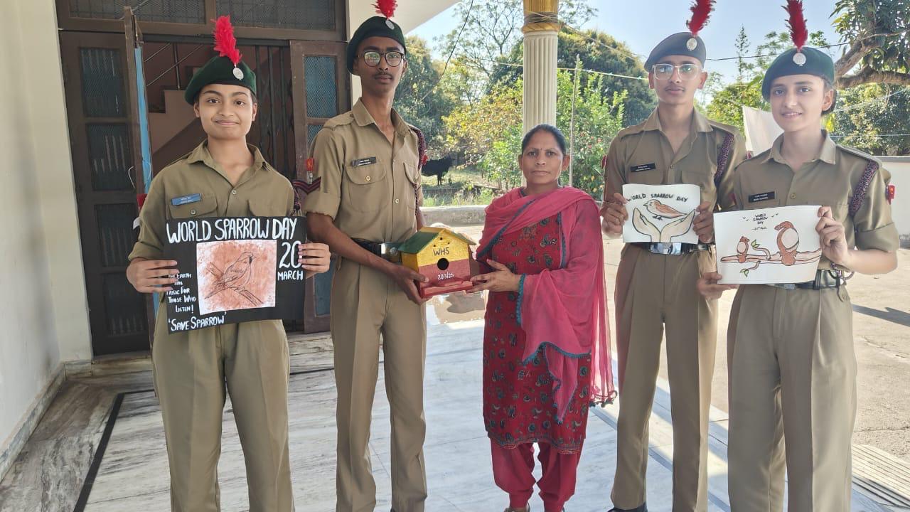 व्हाइटहॉल स्कूल लामाचौड़ में मनाया गया ‘विश्व गौरैया दिवस’