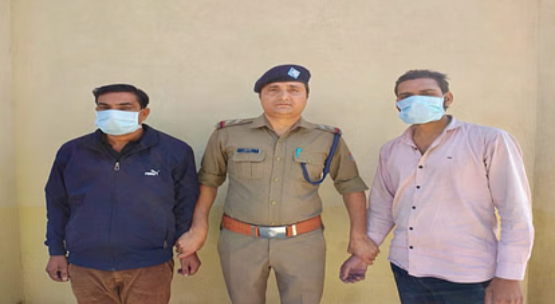 उत्तराखंड अल्मोड़ा : CBI अफसर बताकर बुजुर्ग से 7.2 लाख रुपये की ठगी का पुलिस ने किया खुलासा, दो ठग गिरफ्तार