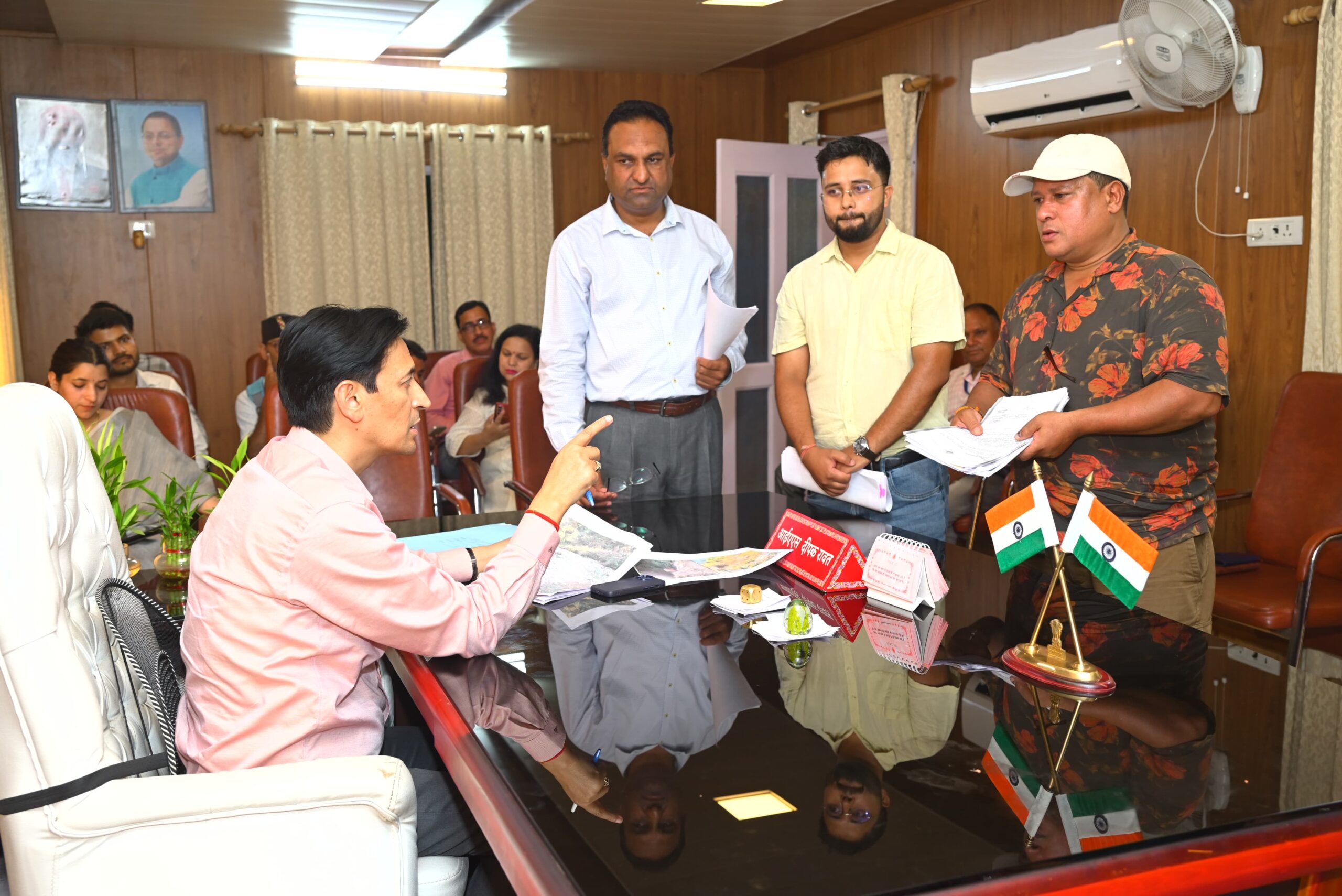 उत्तराखंड हल्द्वानी: कुमाऊं कमिश्नर ने सुनी जन समस्याएं, समाधान के लिए अधिकारियों को किया निर्देशित