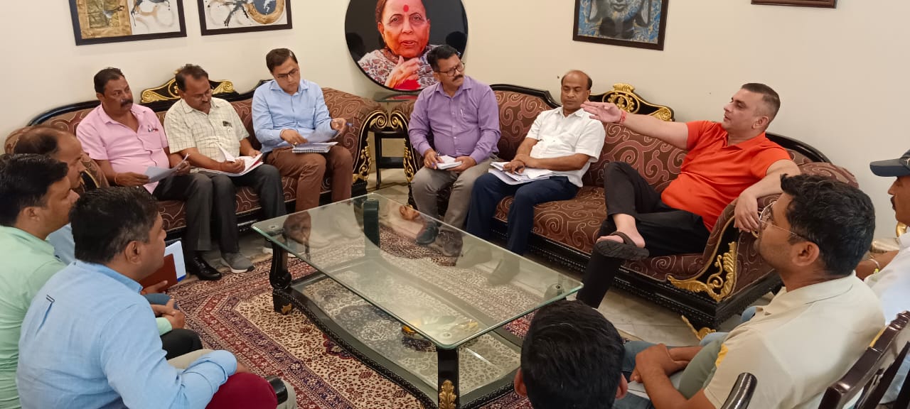 हल्द्वानी: विधायक सुमित ने अधिकारियों संग की समीक्षा बैठक, विधायक निधि के कार्यों का शीघ्र हो लोकार्पण