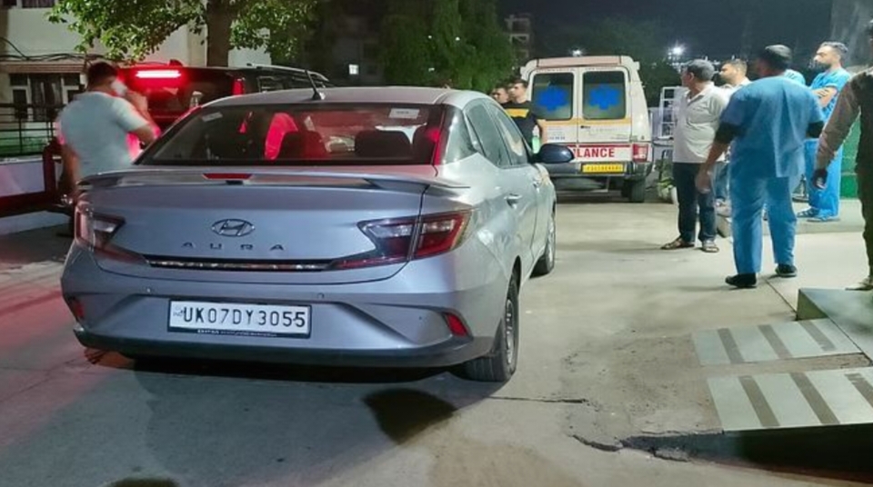 उत्तराखंडःब्रेकिंग- कर्ज में डूबे परिवार के सात लोगों ने खाया जहर, कार में मिली लाशें