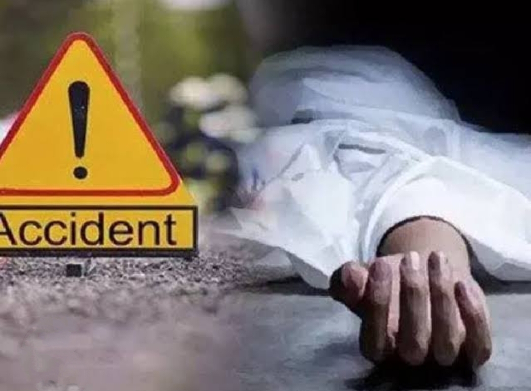 उत्तराखंड हल्द्वानी: पेड़ से टकराई तेज रफ्तार बाइक, दो युवकों की दर्दनाक मौत