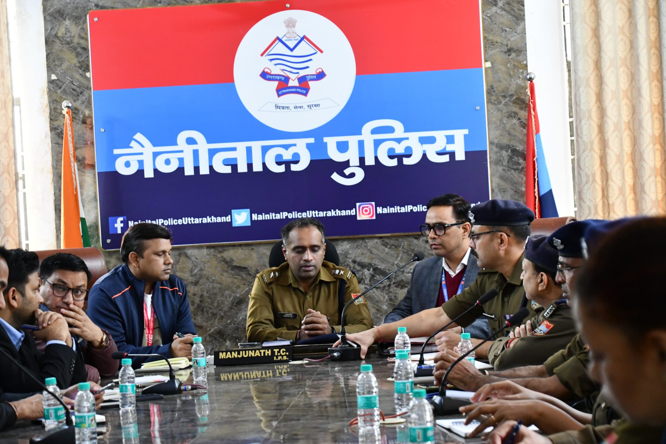 उत्तराखंडहल्द्वानी। बनभूलपुरा रेलवे भूमि अतिक्रमण पर इस दिन होगी सुनवाई, कानून व्यवस्था बनाने को पुलिस तैयार……