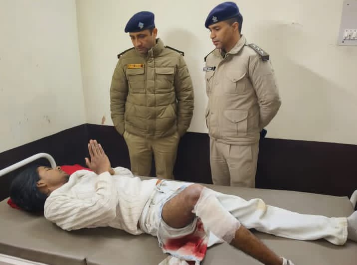 उत्तराखंडखटीमा:- तुषारहत्याकांड के एक आरोपी की पुलिस के साथ हुई मुठभेड़, पैर में लगी गोली……..