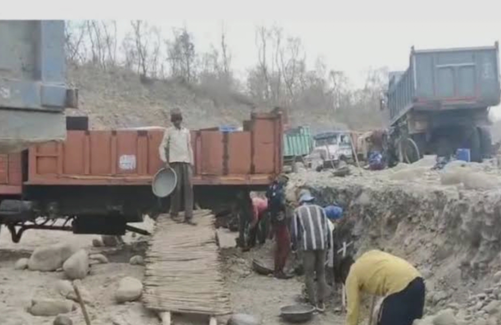 उत्तराखंडदेहरादून:- गोला में खनन कार्य पर अपडेट, शासन ने जारी किया नया आदेश…….