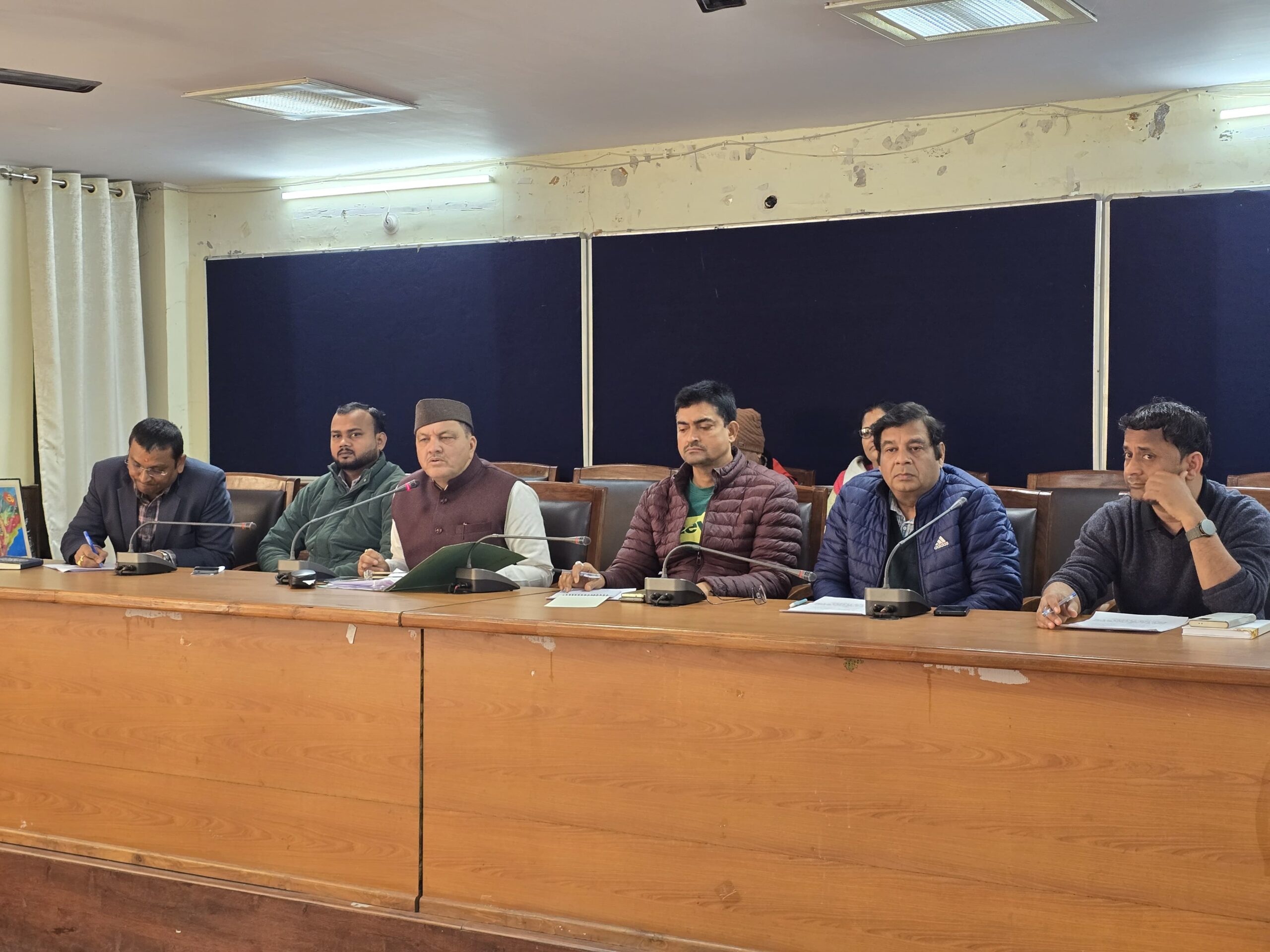 महापौर गजराज सिंह बिष्ट की अध्यक्षता में हुई बैठक, गणतंत्र दिवस पर आयोजित कार्यक्रमों की बनी रूपरेखा……