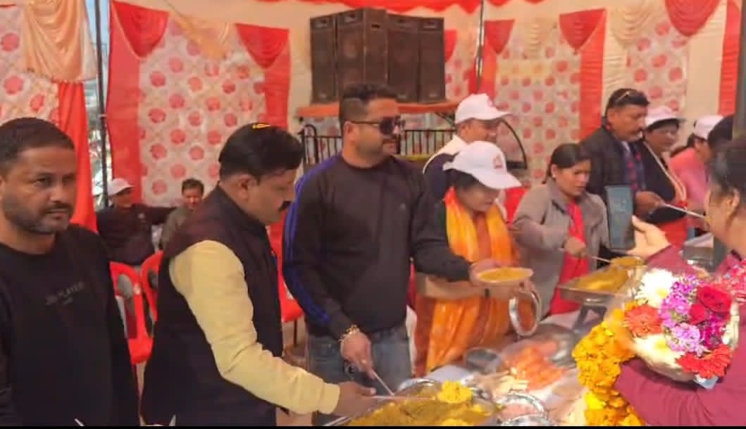 सशक्त एकता उद्योग व्यापार मंडल द्वारा किया गया खिचड़ी भोज का भव्य आयोजन…..