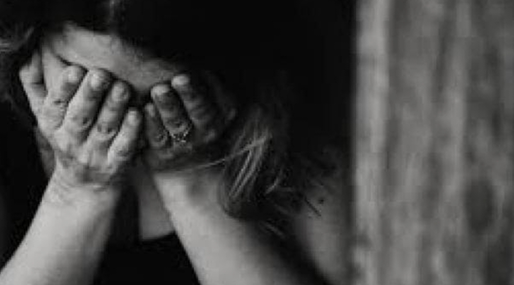 एक गांव की दो महिलाओं के साथ गैंगरेप, वीडियो बना किया वायरल…..