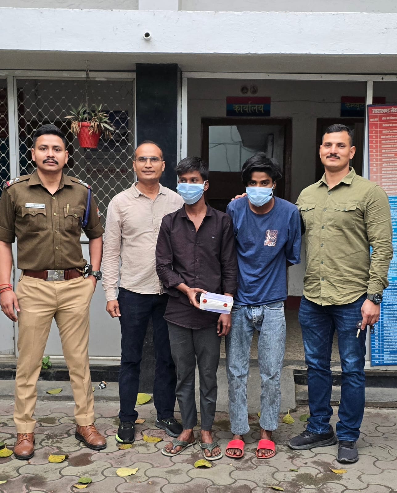 मोबाइल लूट कांड का हुआ खुलासा, मोबाइल लूटकर GPay से ₹42 हजार उड़ाने वाले दो युवक गिरफ्तार….