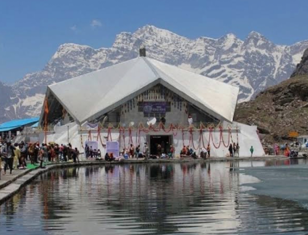 श्री हेमकुंड साहिब जी के कपाट खुलने की तिथि हुई घोषित, जानें कब हो सकेंगे दर्शन……