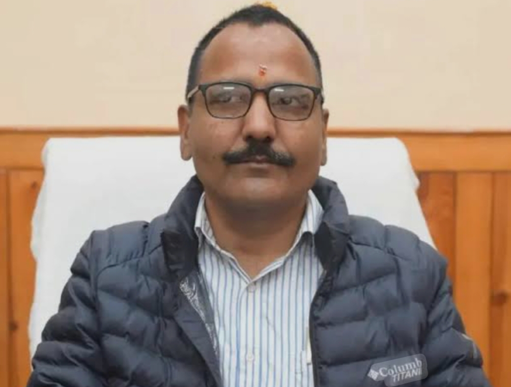 जिला प्रशासन की सख्त कार्रवाई, अब 12 विद्यालयों को कारण बताओ नोटिस…..