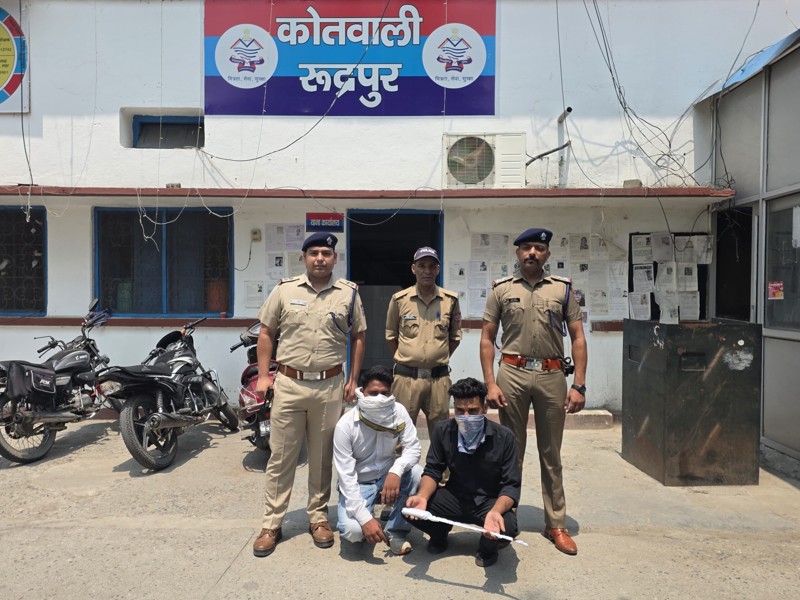 तलवार लहराकर दहशत फैलाने वाला कादिर गिरफ्तार…..