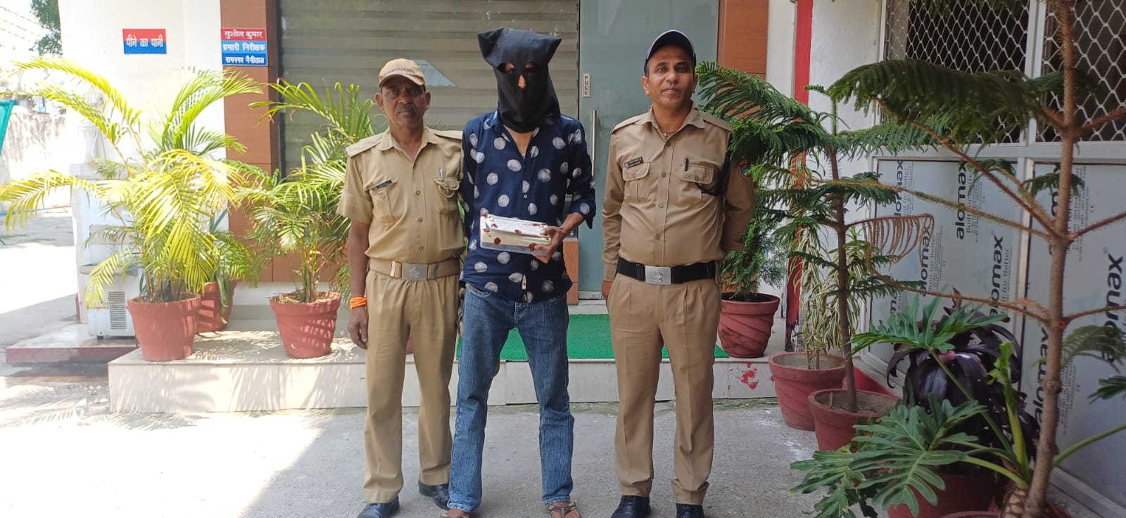 नैनीताल पुलिस का ऑपरेशन प्रहार,अवैध तमंचे एवं चोरी की मोटरसाइकिल के साथ अभियुक्त गिरफ्तार…..