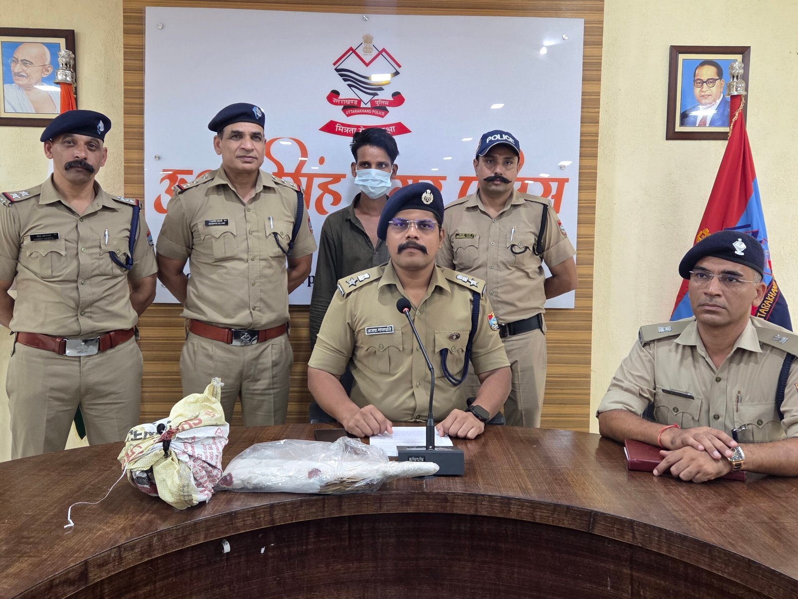 ट्रांजिट कैम्प में हुई हत्या का हुआ सनसनीखेज खुलासा, पांच हजार के लिए करीबी दोस्त सुनील ने कर डाली अनिल की हत्या……