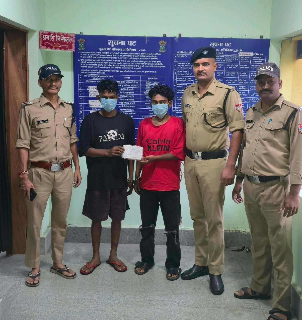 लिफ्ट का झांसा देकर बुजुर्ग महिला के कुंडल लूटे, भीमताल पुलिस ने सितारगंज से दबोचे दो आरोपी…..