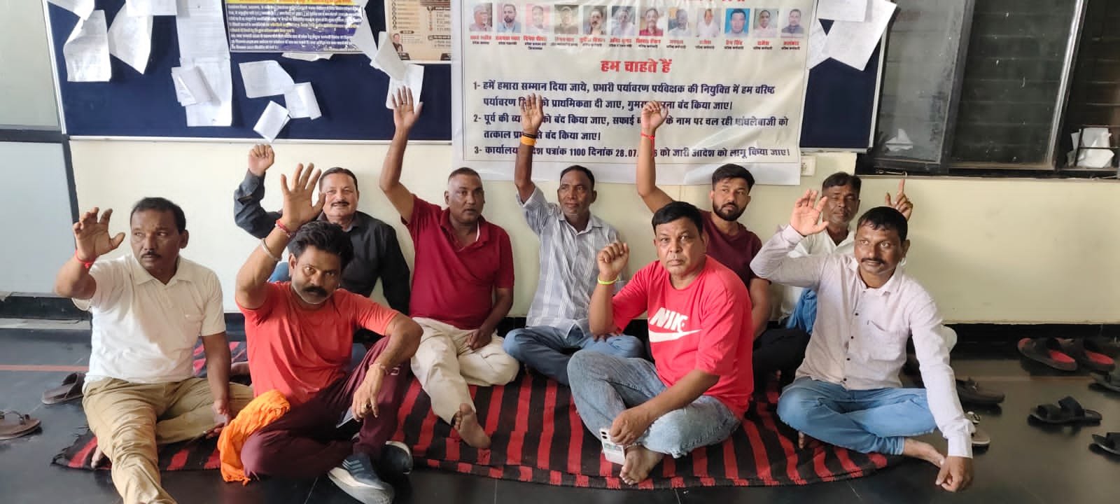 29वें दिन भी नहीं टूटा सफाई कर्मचारियों का हौसला, निगम प्रशासन के खिलाफ वरिष्ठ पर्यावरण मित्रों का धरना जारी….