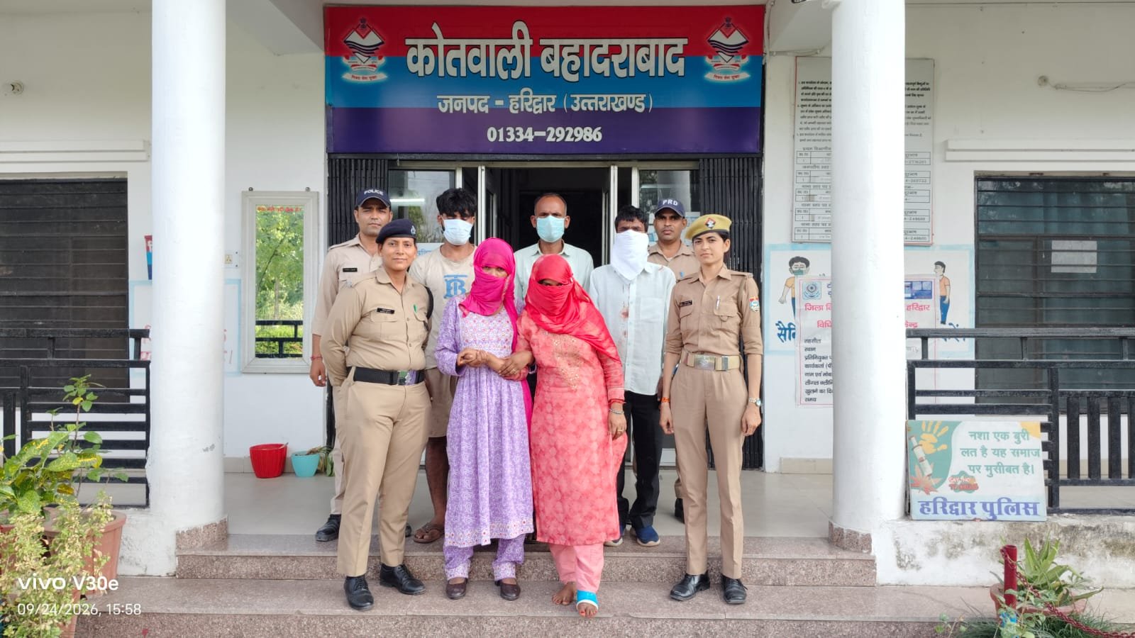 लुटेरी दुल्हन समेत पांच दबोचे, शादी के बाद नशीला पदार्थ खिलाकर लूट को देती थी अंजाम….