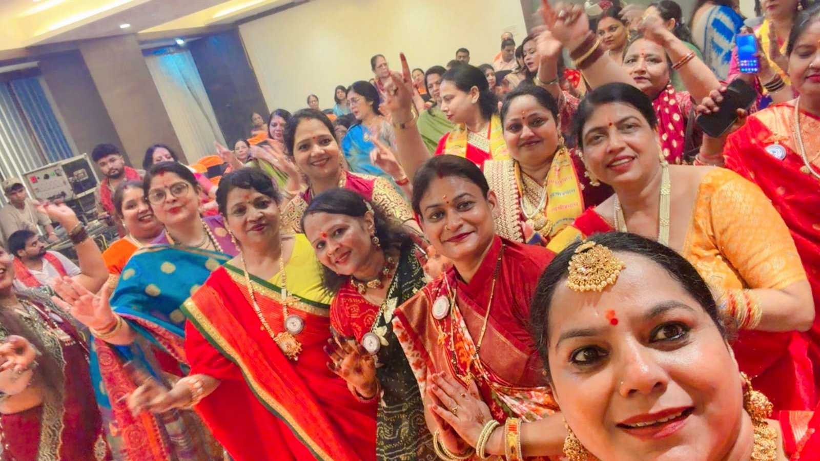 श्याम बाबा के कीर्तन में गूंजा जयकारा, भजनों पर झूमे श्रद्धालु..देखें Video..